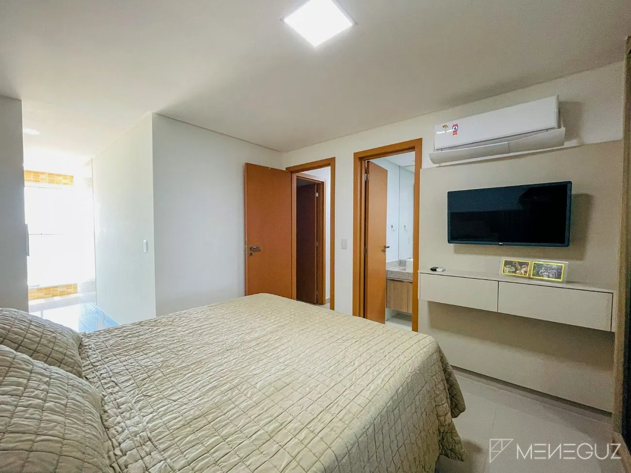 Imagem Apartamento Finamente Mobiliado Frente mar na Praia do Morro - Alto Padrão e Lazer Completo!