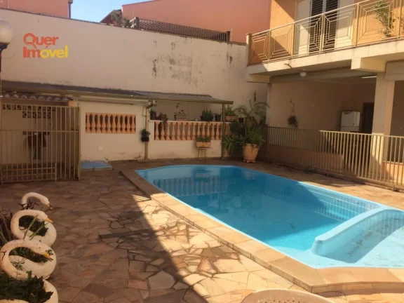 Imagem Casa à venda em Ribeirão Preto-SP: 3 quartos, 1 suíte, 2 salas, 4 banheiros, 7 vagas de garagem, 249,00 m² de área.