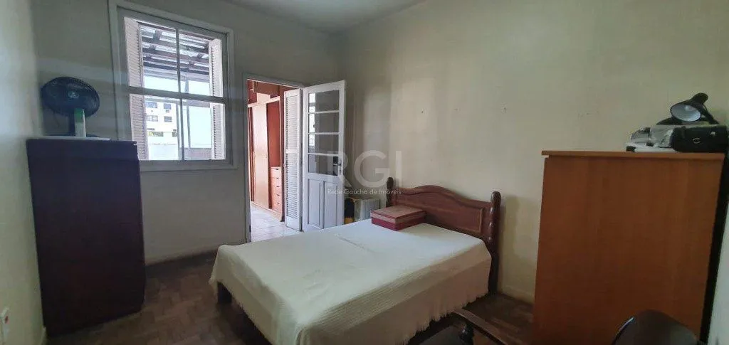 Imagem Casa para Venda 3 dormitórios, 2 vagas - Petrópolis