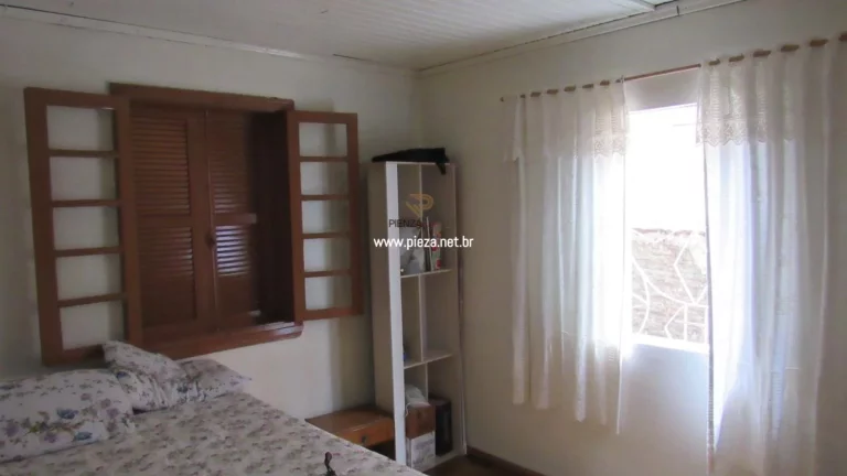Imagem Casa para Venda em Concórdia, Centro, 4 dormitórios, 2 banheiros