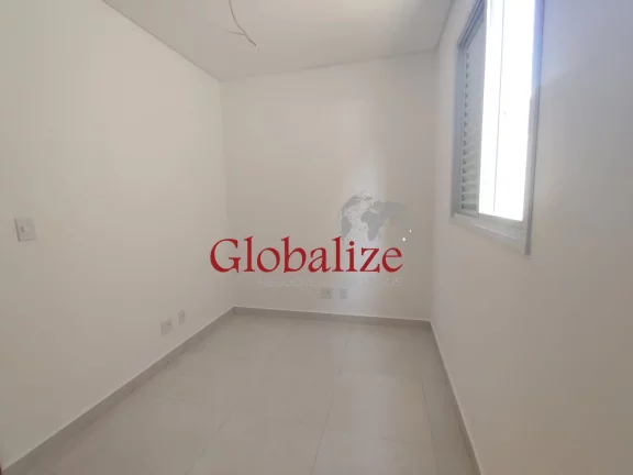 Imagem CASA TÉRREA NOVA DE 03 DORMITÓRIOS SENDO 01 SUÍTE COM QUINTAL E GARAGEM NO BAIRRO DO EMBARÉ EM SANTOS SP R$ 830.000,00