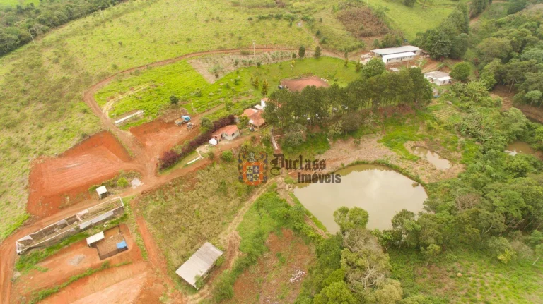 Imagem Sítio com 19 dormitórios (Oportunidade de Investimento) à venda, 87000 m² por R$ 3.700.000 - Bairro Moinho - Itapeva/MG