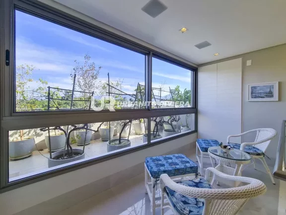 Imagem Casa de Luxo com Vista para o Campo de Golfe na Riviera 7 Suítes e Lazer Completo
