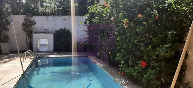 Imagem Casa bem localizada.Enseada!