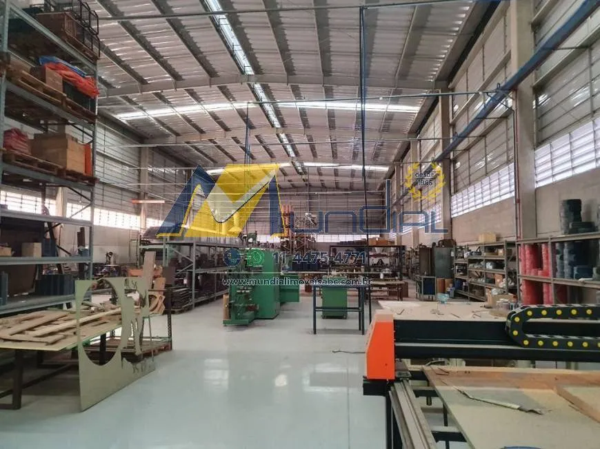 Imagem Galpão para Alugar com 2489m², 2 salas e 5 vagas!!!