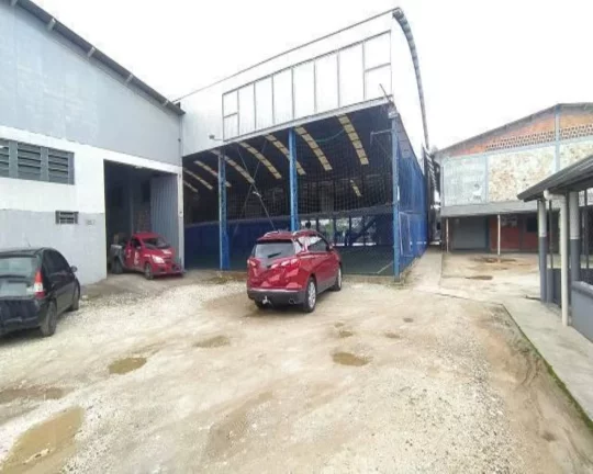 Imagem Barracões em terreno de 7.550 m² no Santa Cândida em Curitiba -PR
