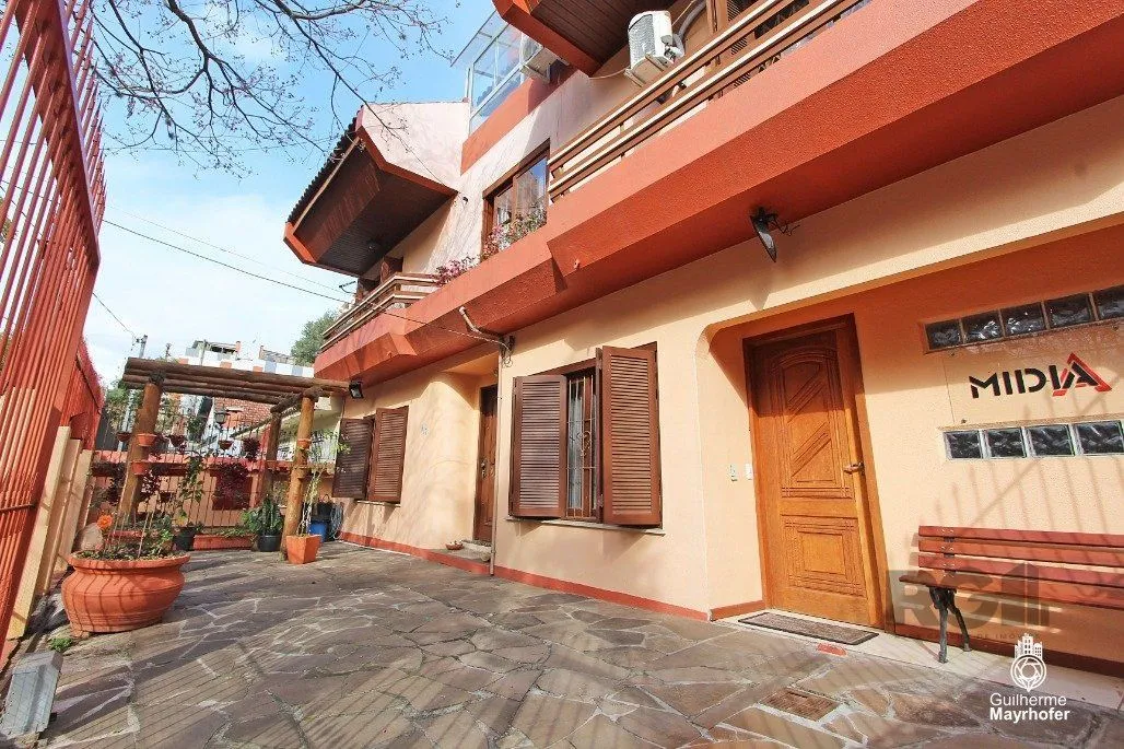 Imagem Casa de 250m² Para comprar no Bairro Mont Serrat Por R$1.120.000,00