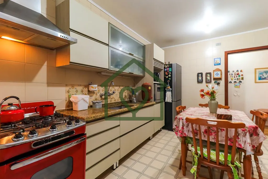 Imagem Excelente apartamento Chácara das Pedras, espaçoso 135m² de area privativa, amplo living com saca...