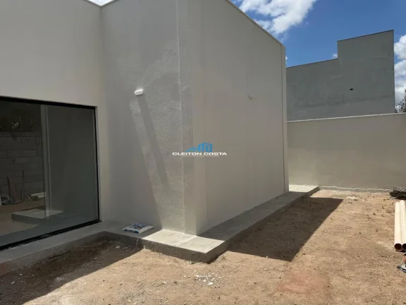 Imagem Casa para Venda em Feira de Santana, Nova Esperança, 3 dormitórios, 1 suíte, 1 banheiro, 2 vagas