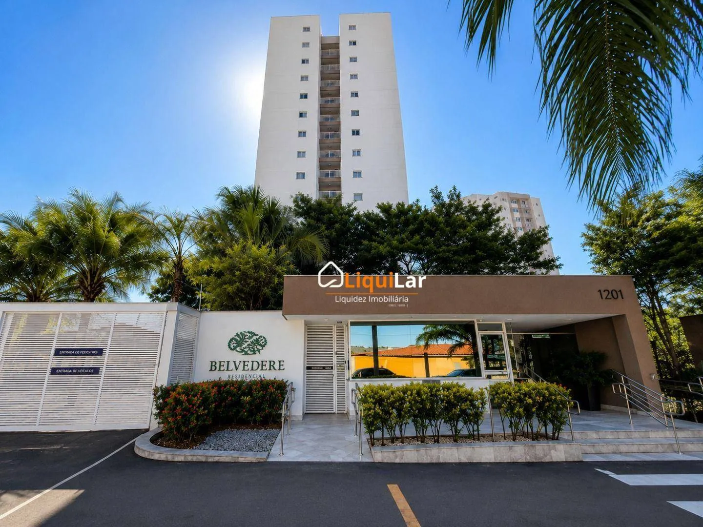 Foto do imóvel Apartamento à Venda no Belvedere com 3 Quartos, Suíte, Andar Alto, Planejados e 2 Vagas