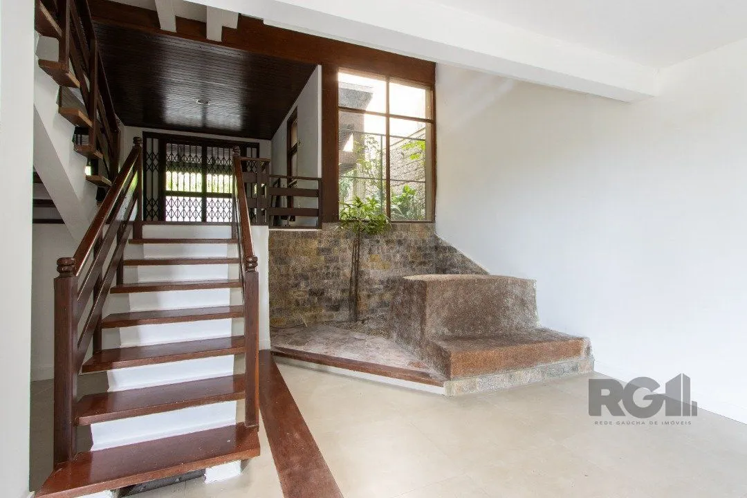 Imagem Casa de 3 dormitórios no Jardim Isabel com vista para o Guaíba.
