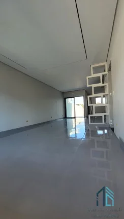 Imagem Sobrado a venda 03 quartos c/suíte, 04 vagas no Xaxim em Curitiba PR