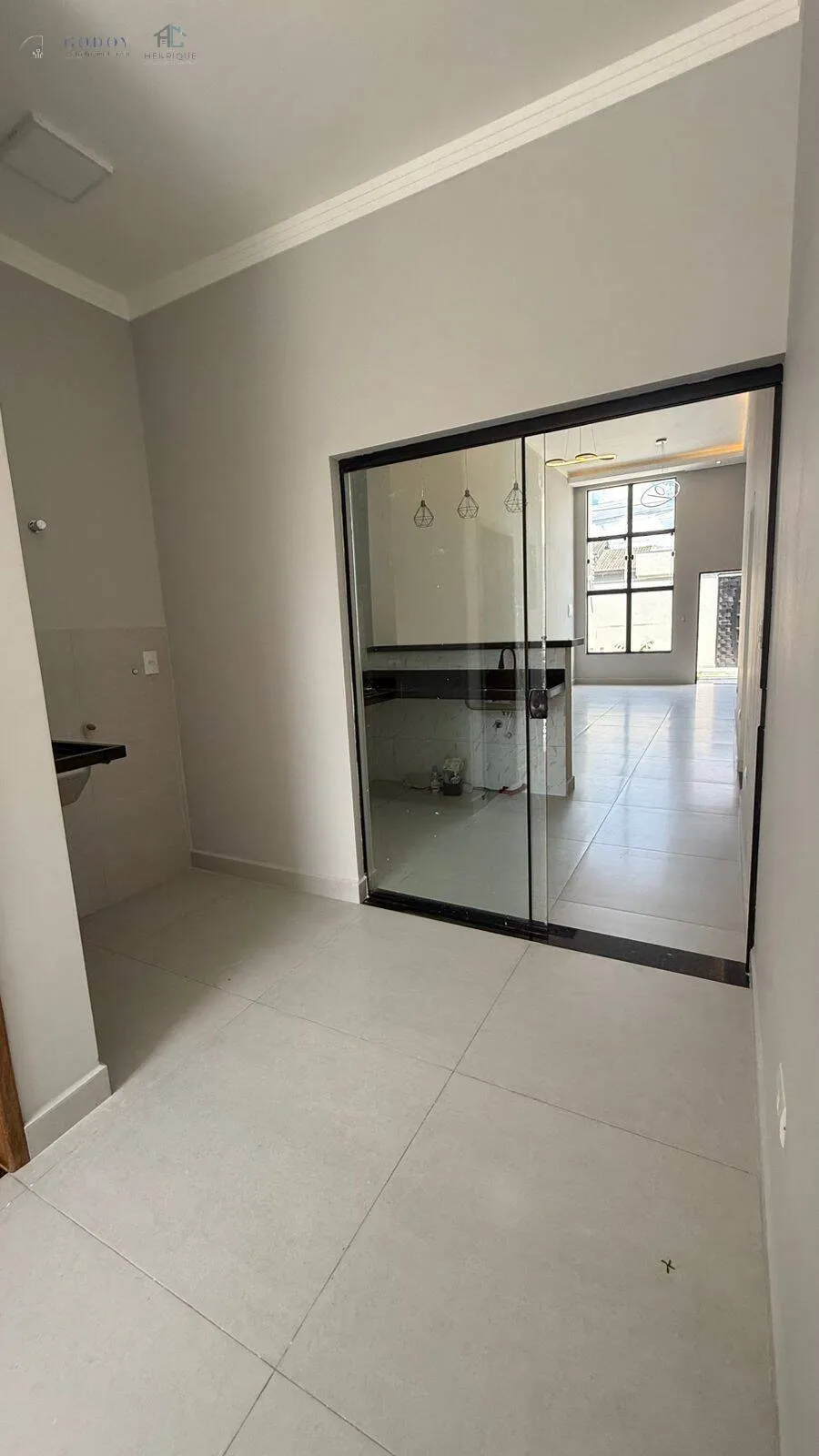 Imagem Casa moderna e bem distribuída, ideal p quem busca conforto e funcionalidad