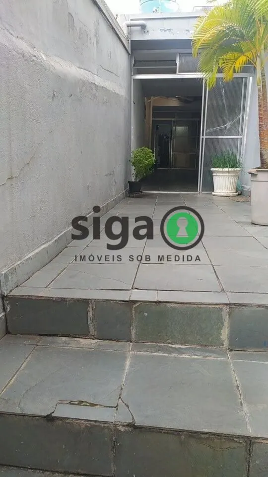 Imagem Imóvel com 3 Casas e 3 Vagas Próximo à Av. Santa Catarina