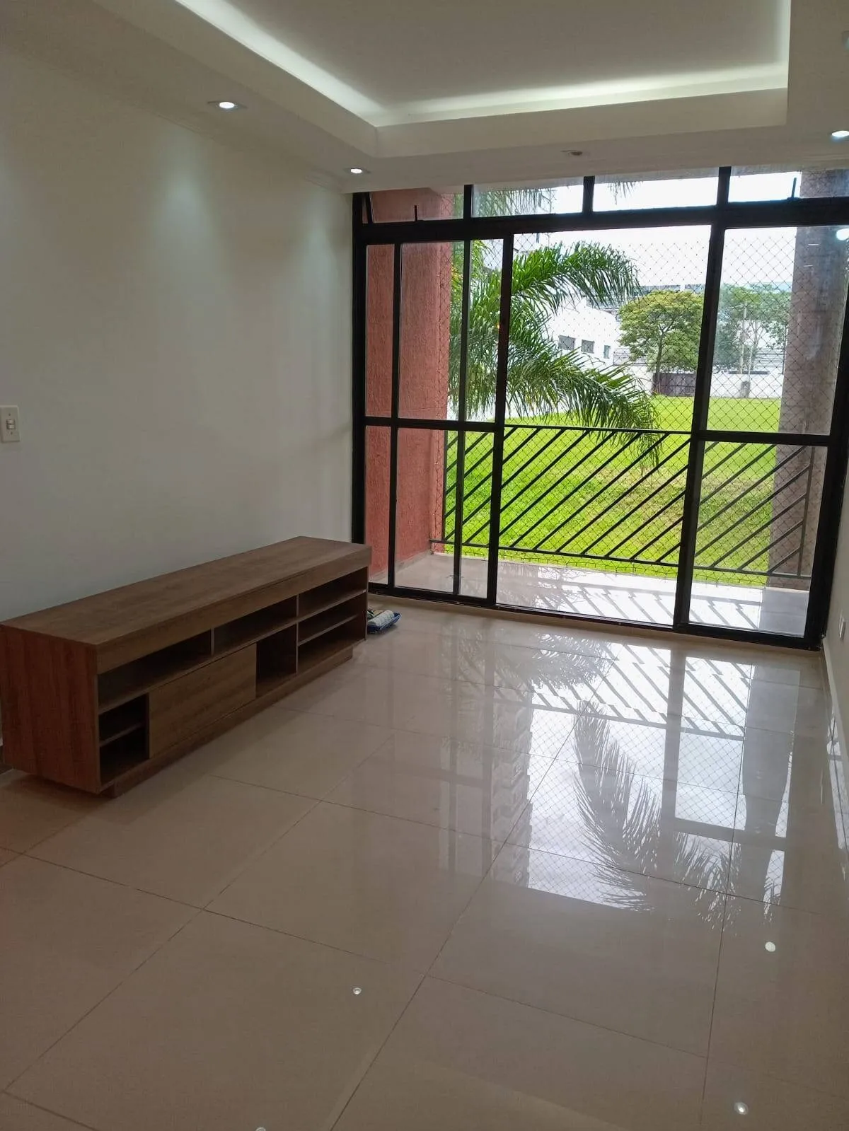 Imagem Apartamento Semi-Mobiliado com 3 Dormitórios no Tamboré - Lazer Completo