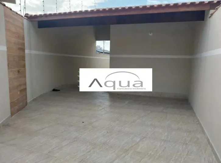 Imagem Casa para Venda em Mongaguá, Plataforma, 3 dormitórios, 1 suíte, 2 banheiros, 2 vagas