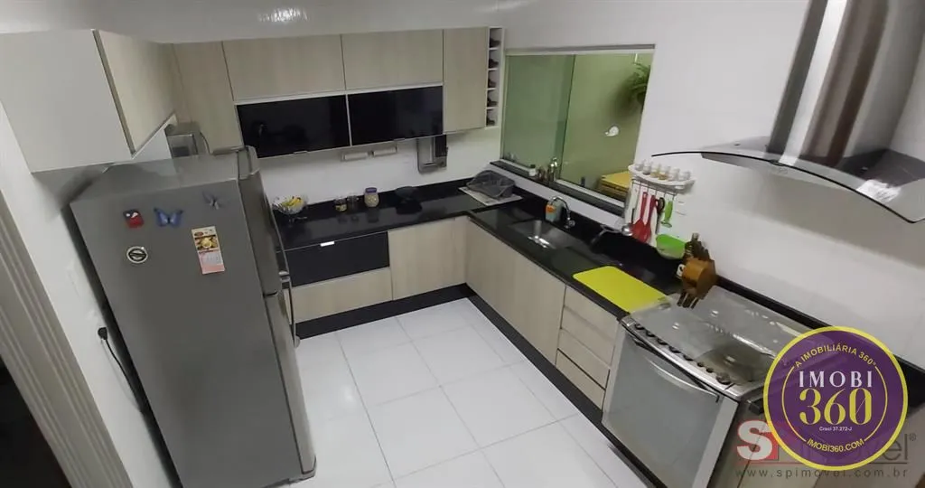 Imagem Lindo espaçoso sobrado