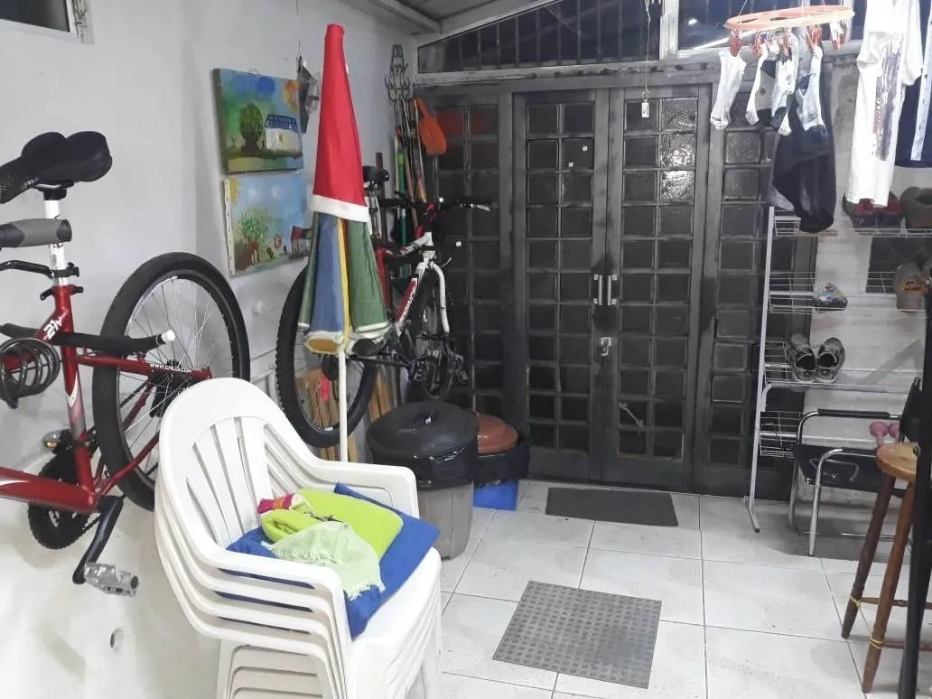 Imagem 3 dormitórios com garagem no Menino Deus.