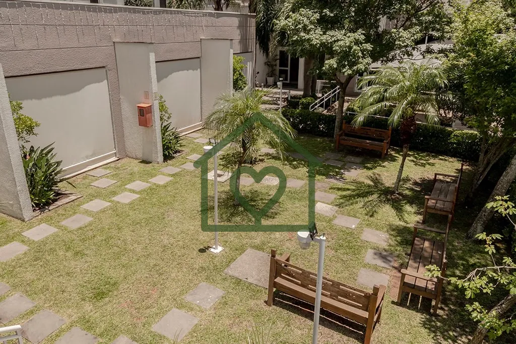 Imagem Descubra o seu novo lar perfeito em Porto Alegre! Localizado na charmosa Rua Limoeiro, no bairro Cri...