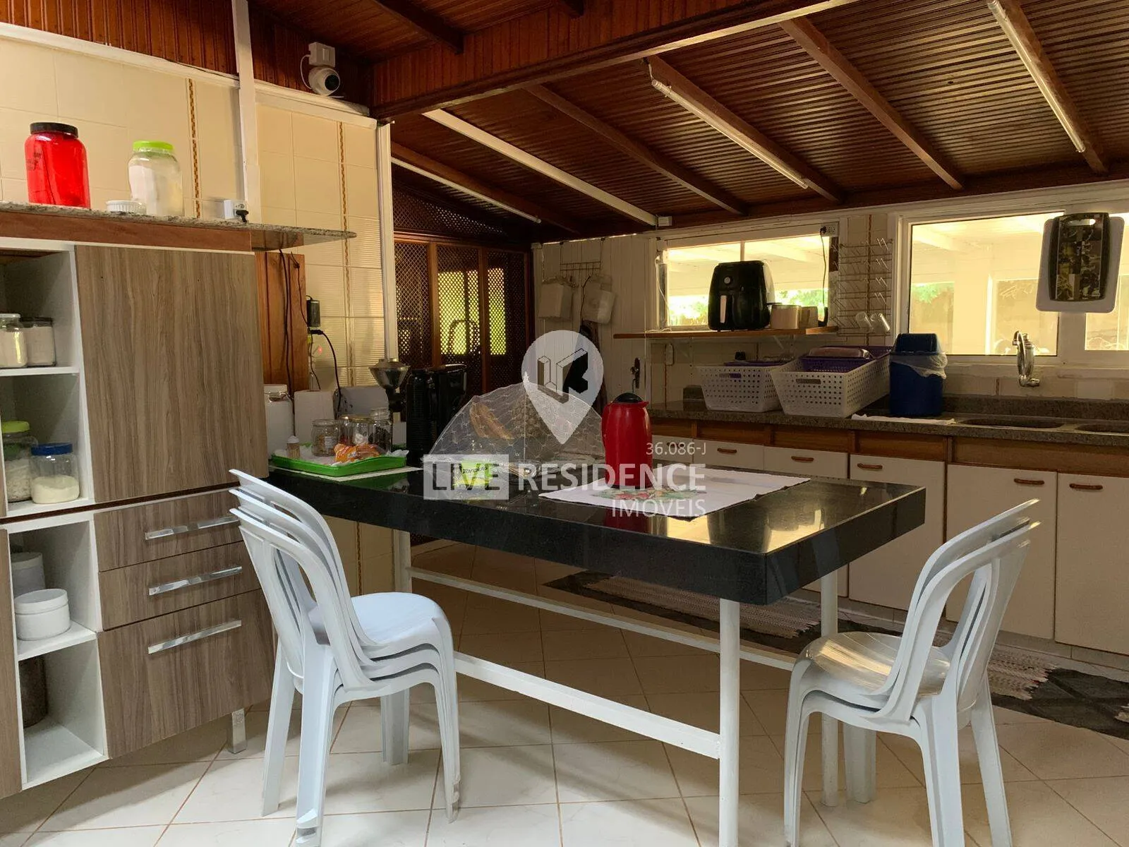 Imagem MAIS QUE UMA CASA. UM VERDADEIRO REFÚGIO PARA VIVER E INVESTIR