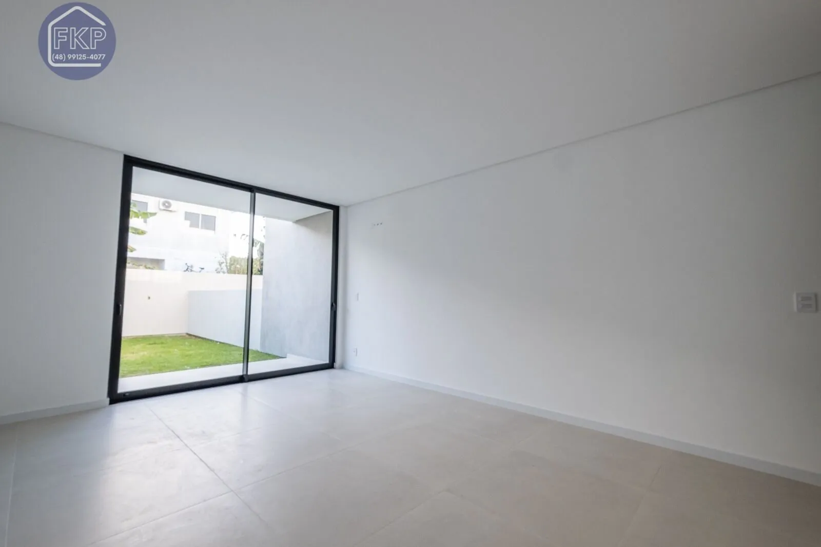Imagem Casa 3 dormitórios à venda no bairro Cachoeira do Bom Jesus - Florianópolis - SC