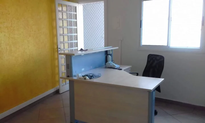 Imagem Salas comerciais 110m² com Recepção