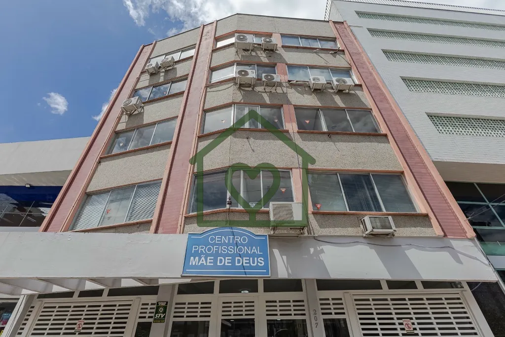 Sala de 47 m² localizada na Rua José de Alencar, em Porto Alegre. Preço e disponibilidade do imó...