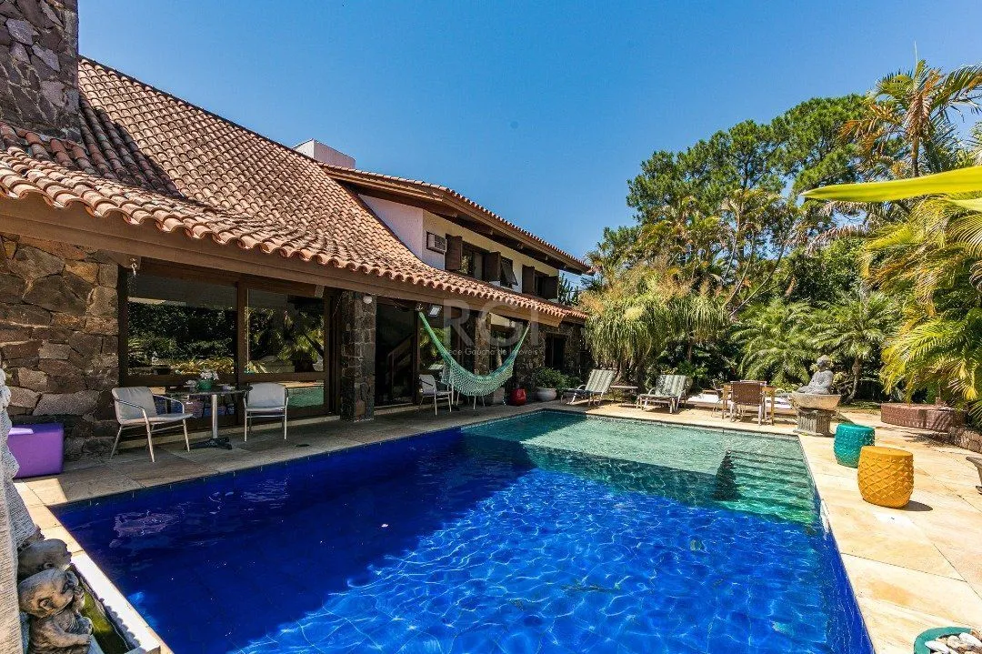 Imagem Casa para Venda - 370m², 5 dormitórios, sendo 2 suites, 7 vagas - Vila Assunção