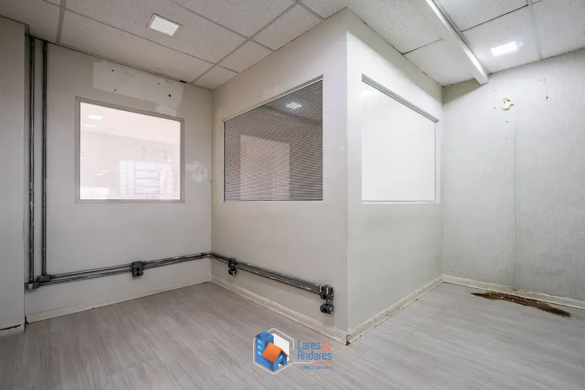 Imagem Casa comercial para venda em Cambuci, 619m²