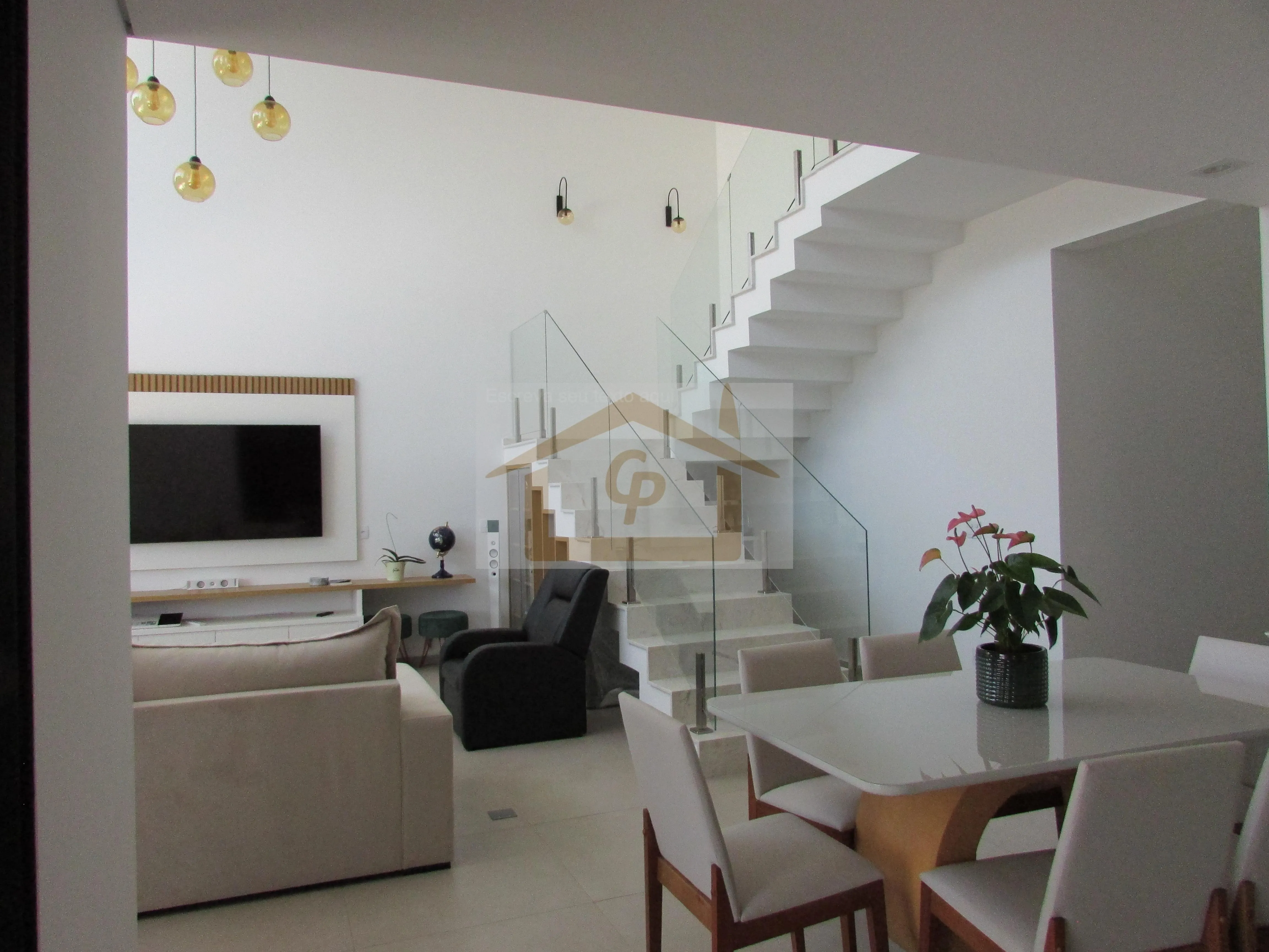 Imagem Casa Moderna e Clean - 4 dormitórios, 2 suítes, ampla e arejada * Granja Viana