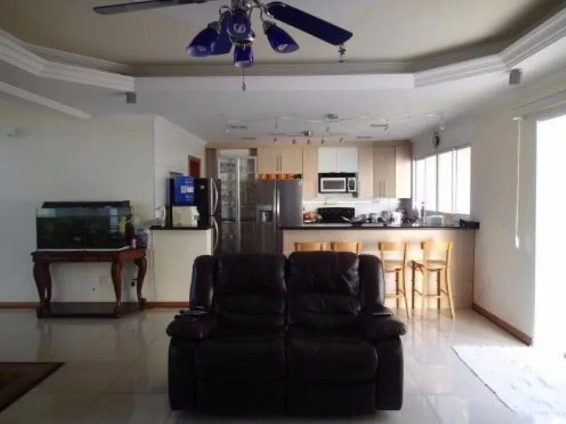 Imagem CASA NO CAMPOLIM CONDOMÍNIO MILENIUM- FRENTE A PISTA DE CAMINHADA CAMPOLIM- SOROCABA
