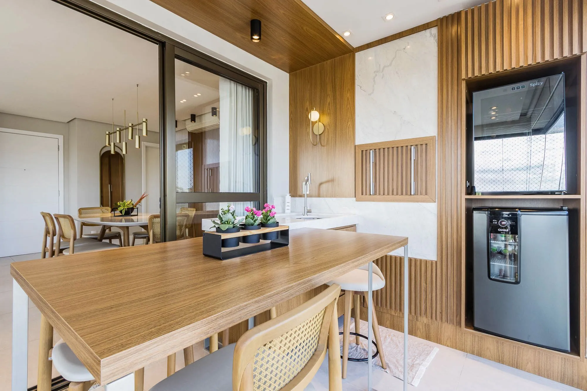 Imagem Apartamento de 3 quartos, 3 suítes e 2 vagas de garagem Higienópolis em POA