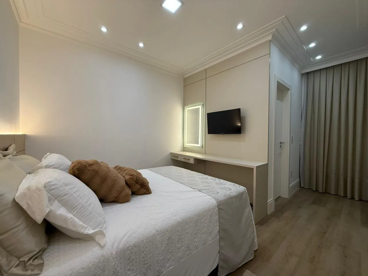 Imagem Apartamento com vista para o mar à venda com 180m2 por R$ 5.300.000,00
