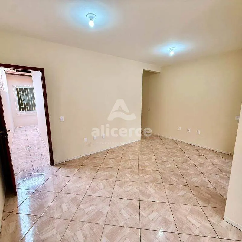 Imagem Casa Geminada à Venda com valor atrativo no bairro Forquilhas, São José/SC