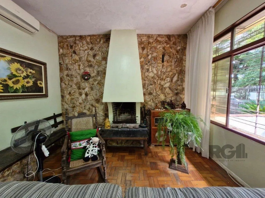 Imagem Casa 4 Dormitórios Bairro Teresópolis