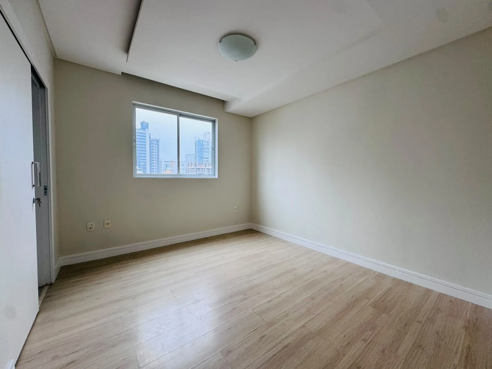Imagem Apartamento com vista para o mar à venda com 122m2 por R$ 2.300.000,00