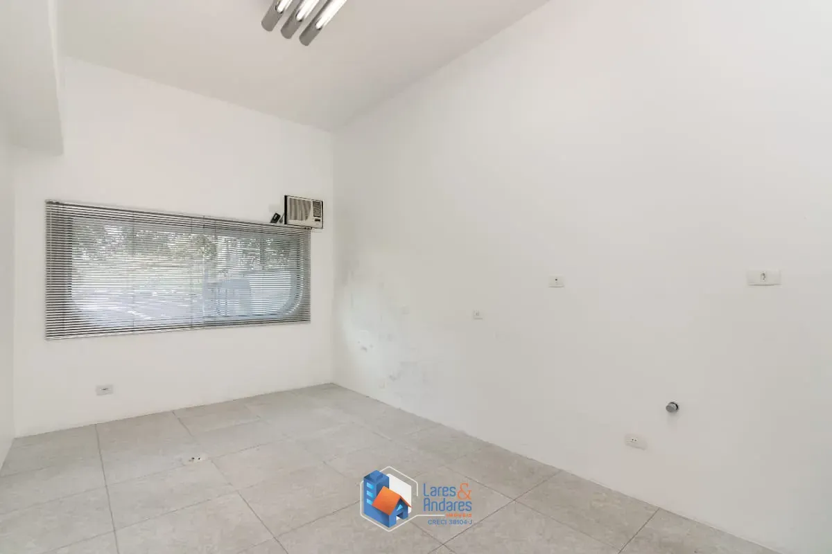 Imagem Casa comercial para venda em Paraíso, 181m²