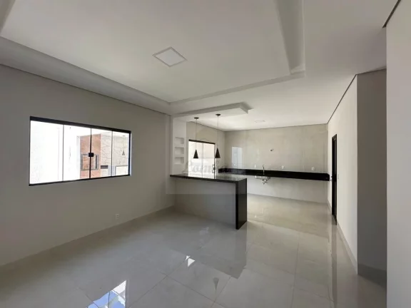 Imagem Imperdível Casa à Venda em Cuiabá-MT, Jardim Califórnia: 3 quartos, 2 suítes, 2 salas, 4 banheiros, 4 vagas - 189,66m².