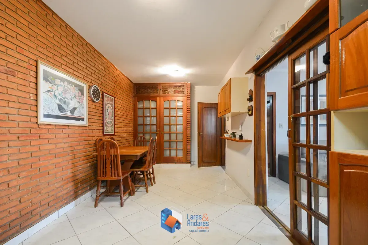 Imagem Casa para venda em Jardim da Glória com 4 quartos, sendo 1 suíte, 275m²