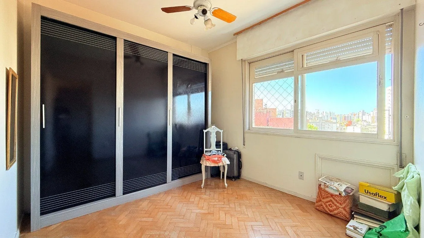 Imagem Apartamento de 3 dormitórios à venda no Bairro Petrópolis, Porto Alegre.