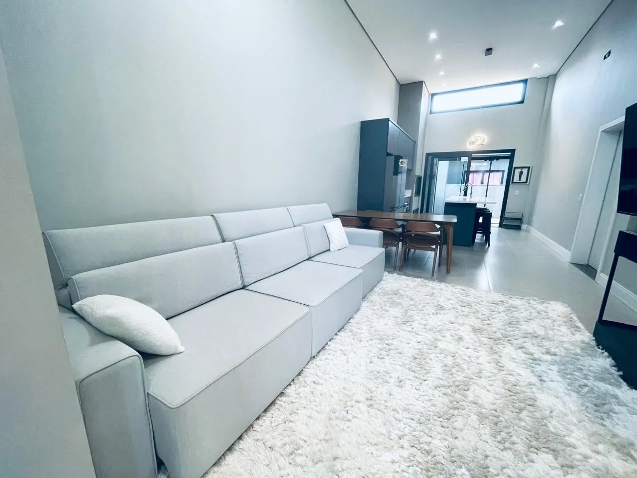 Imagem CASA EM CONDOMINIO TÉRREA, 3 SUÍTES 4 VAGAS DE GARAGEM, EM GRAVATAI RS