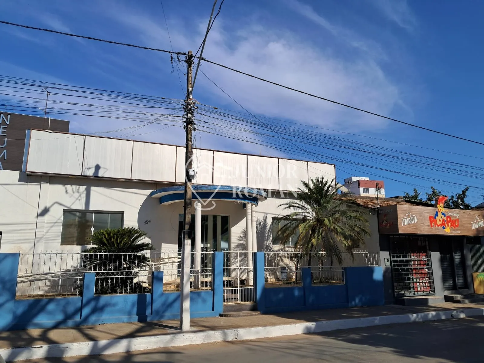 Foto do imóvel VENDO PONTO COMERCIAL NO CENTRO DE BARREIRAS/BA - EM FRENTE A PRAÇA DO CAIS