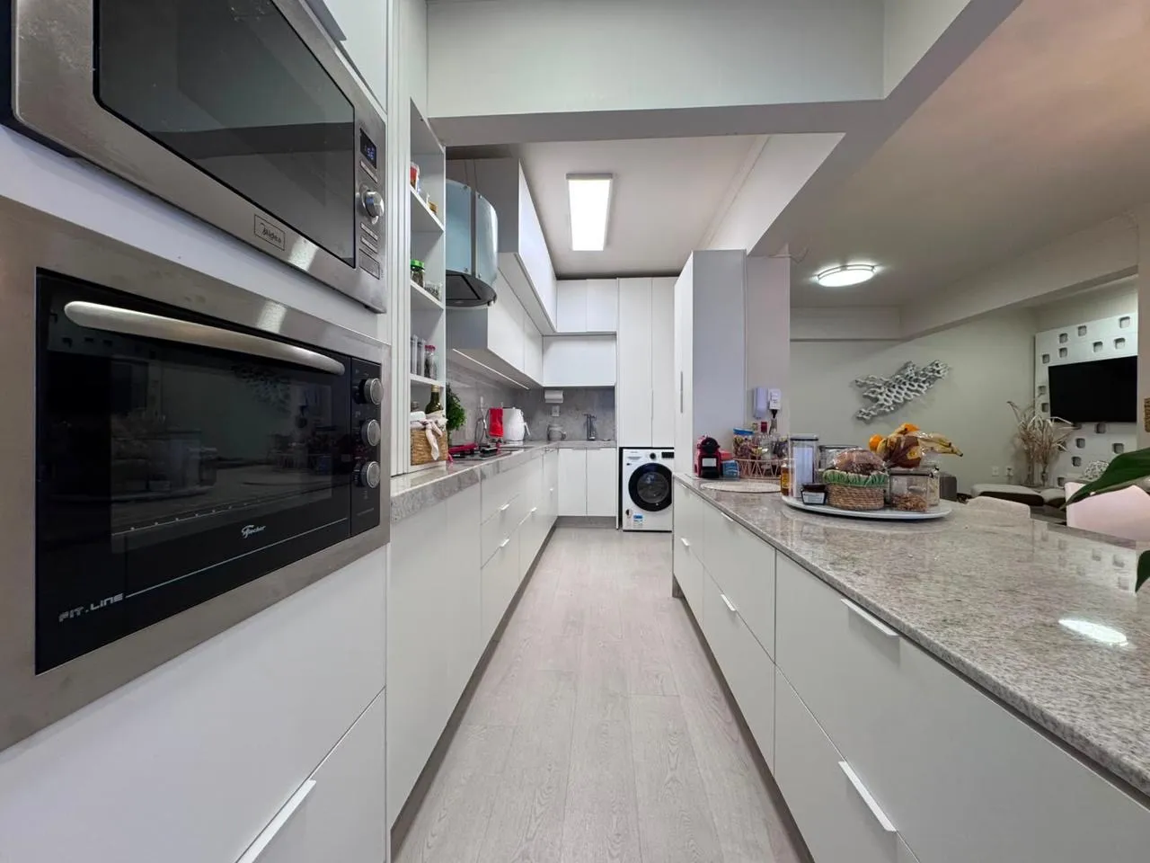 Imagem Apartamento à venda com 74m2 por R$ 1.950.000,00