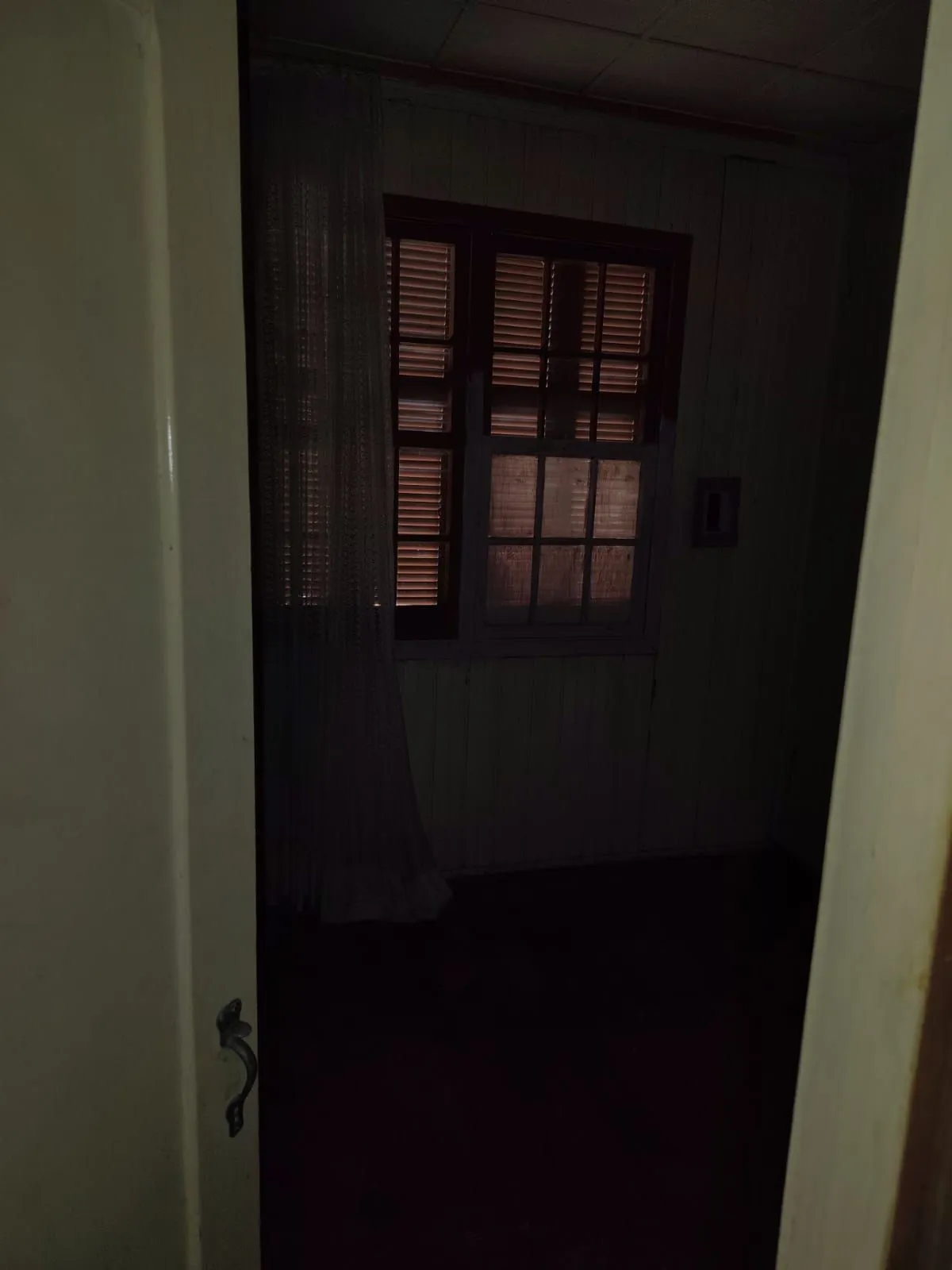 Imagem Casa com 03 quartos no Bairro São Pedro em Porto Alegre