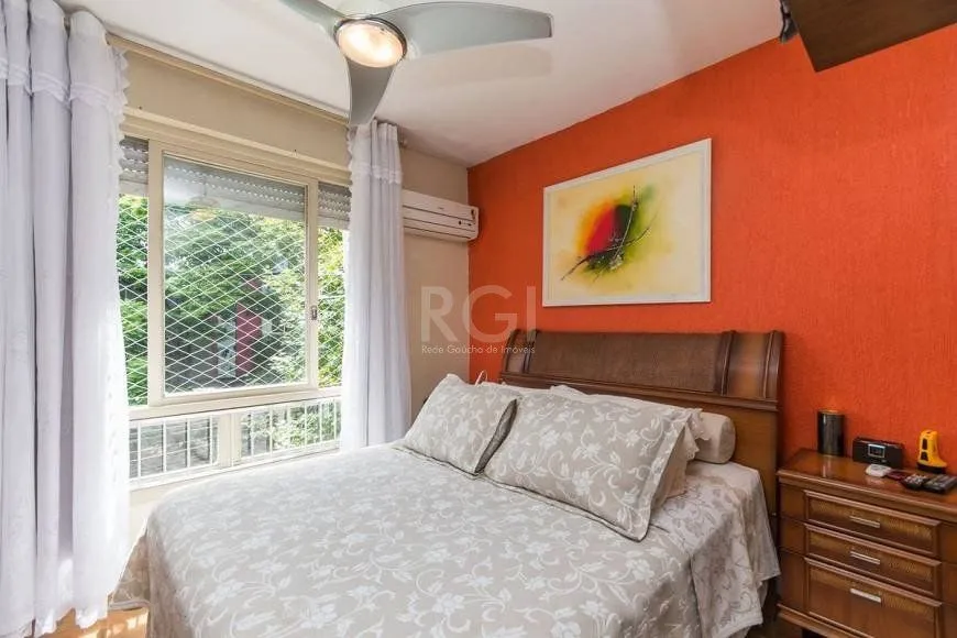 Imagem Cobertura para Venda - 180m², 3 dormitórios, sendo 1 suites, 1 vaga - Petrópolis
