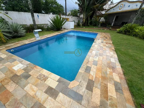 Imagem Casa a venda 5 lotes no Centro de Peruíbe 100 metros da praia em Peruíbe