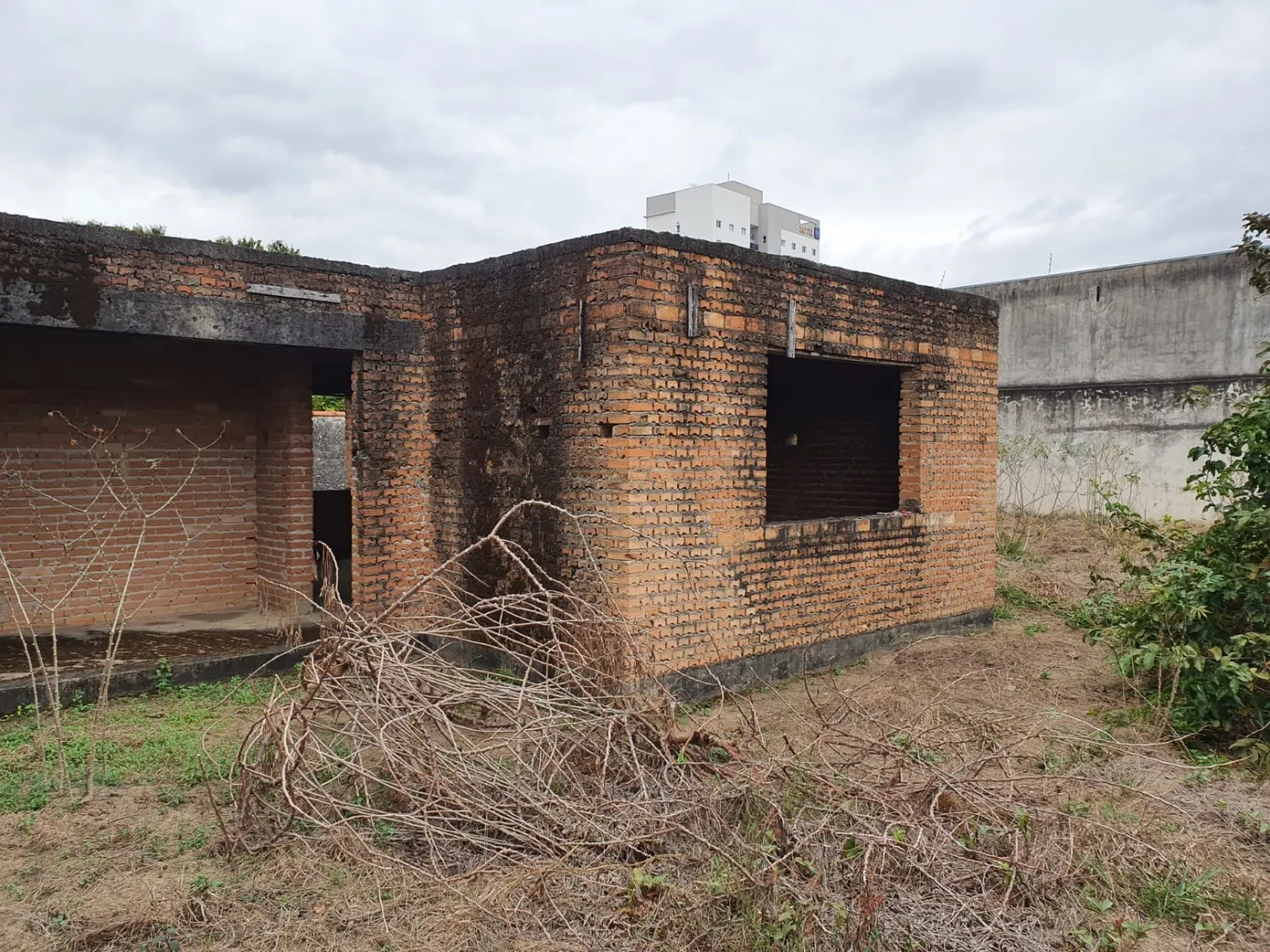 Imagem Terreno à venda 720M², Jardim Residencial Doutor Lessa, Pindamonhangaba - SP