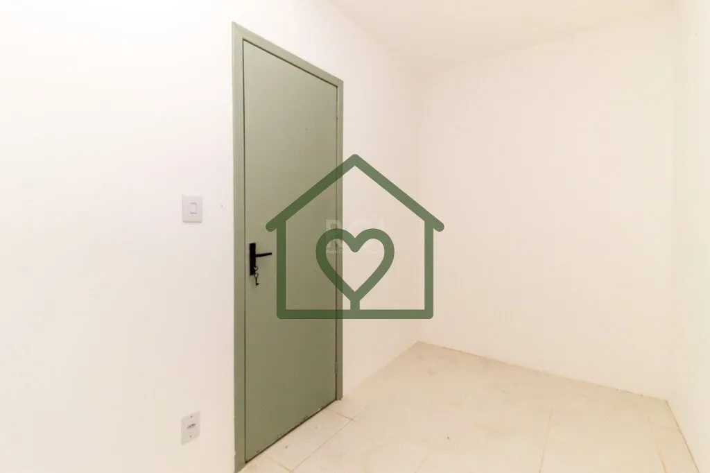 Imagem Apartamento localizado no bairro Jardim Carvalho, com 228m² no térreo. Imóvel com 03 dormitórios...