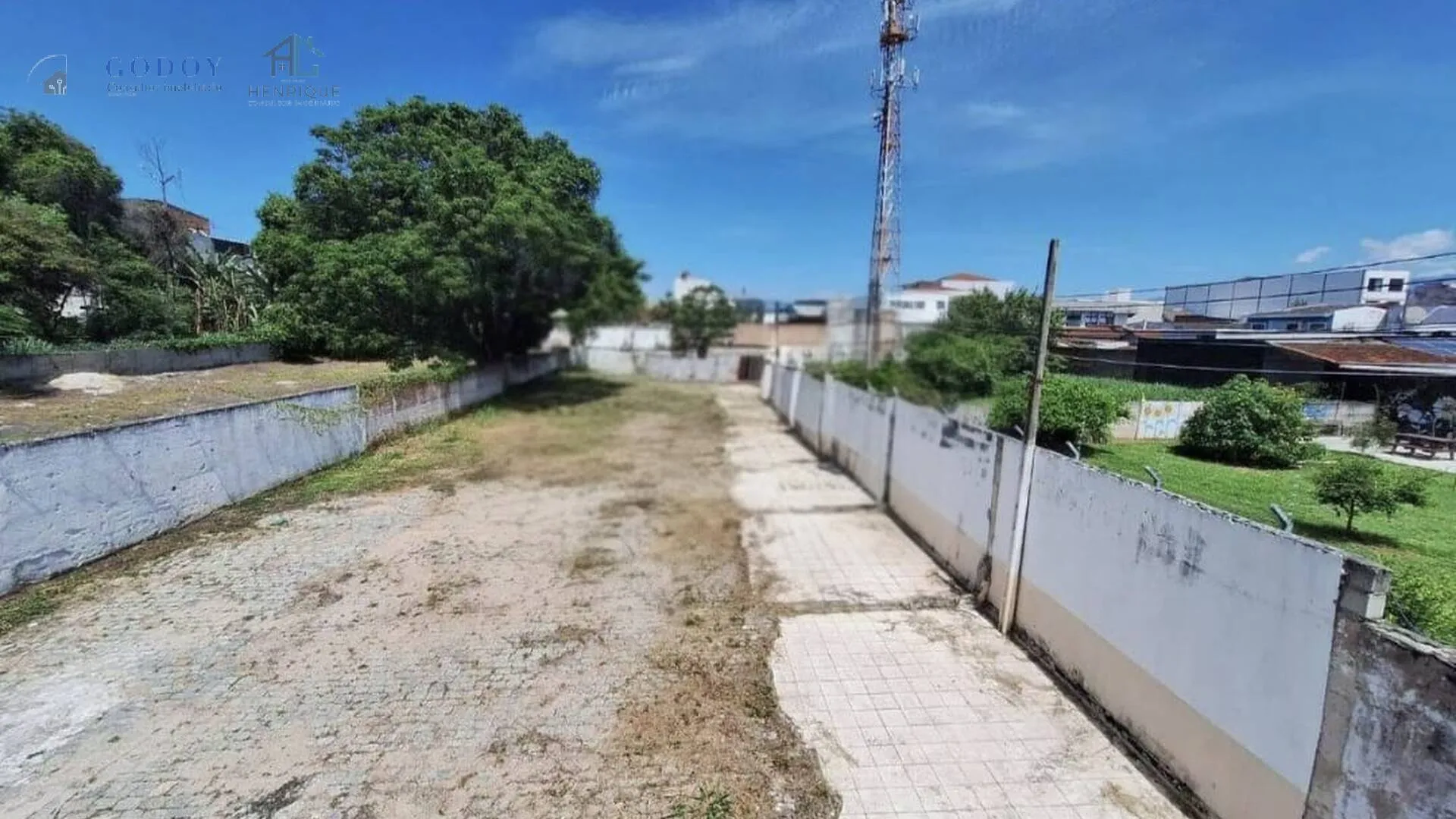Imagem Ponto Comercial / Galpão para Locação - Pindamonhangaba