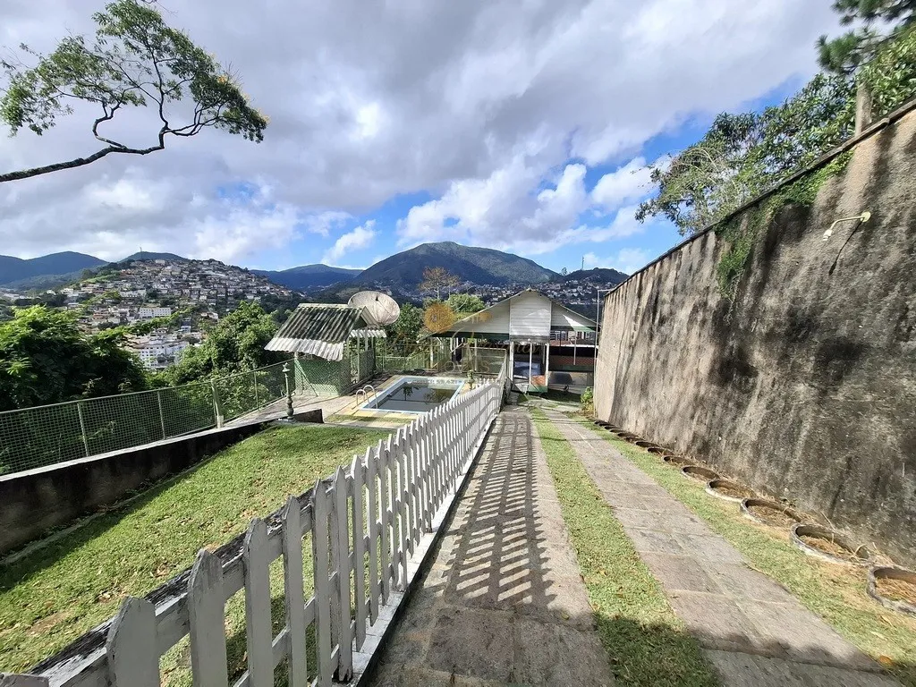 Imagem Casa para Venda em Teresópolis / RJ no bairro Jardim Europa